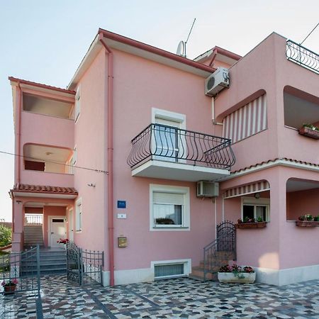 Apartments Zaharija Ровин Екстериор снимка
